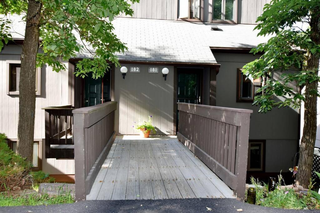 3-Bedroom Vacation Home Steps To Camelback Ski Area Ski-In Ski-Out Crescent Lake Εξωτερικό φωτογραφία